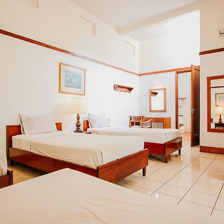 Hotel Bumi Asih Gedung Sate Bandung Exterior photo