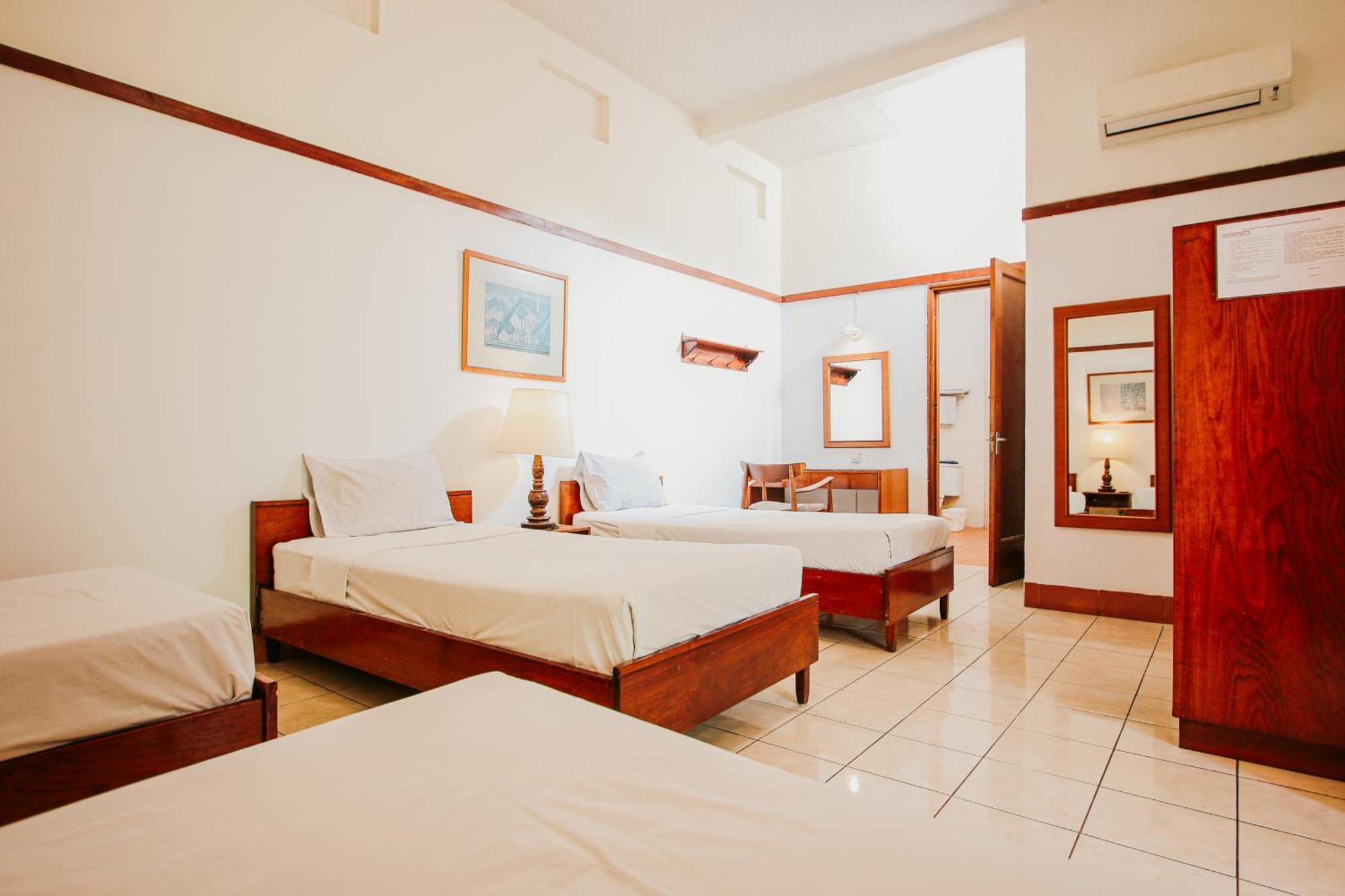Hotel Bumi Asih Gedung Sate Bandung Exterior photo