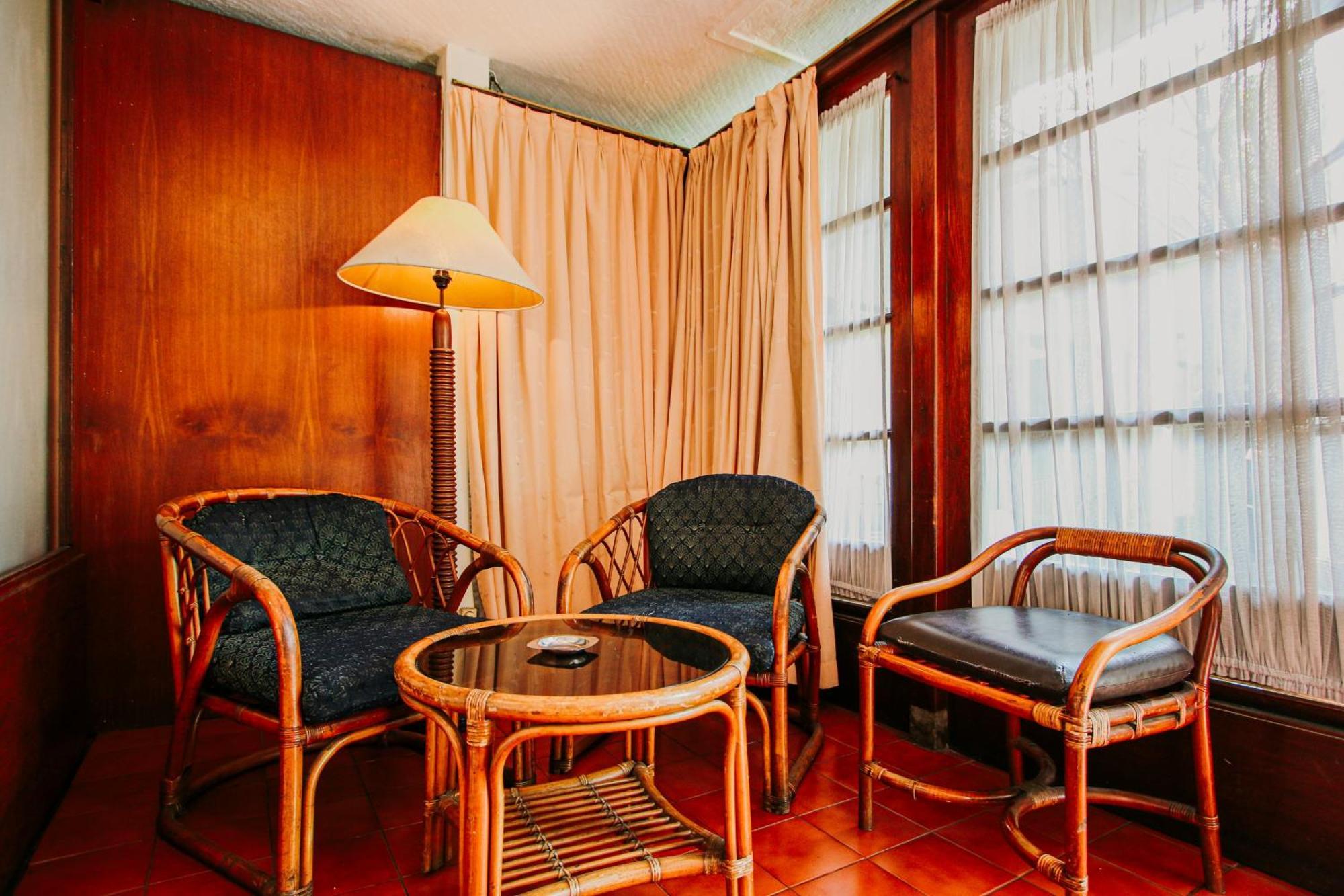 Hotel Bumi Asih Gedung Sate Bandung Exterior photo