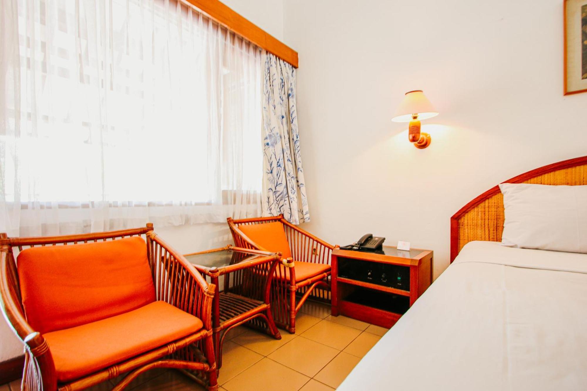 Hotel Bumi Asih Gedung Sate Bandung Exterior photo