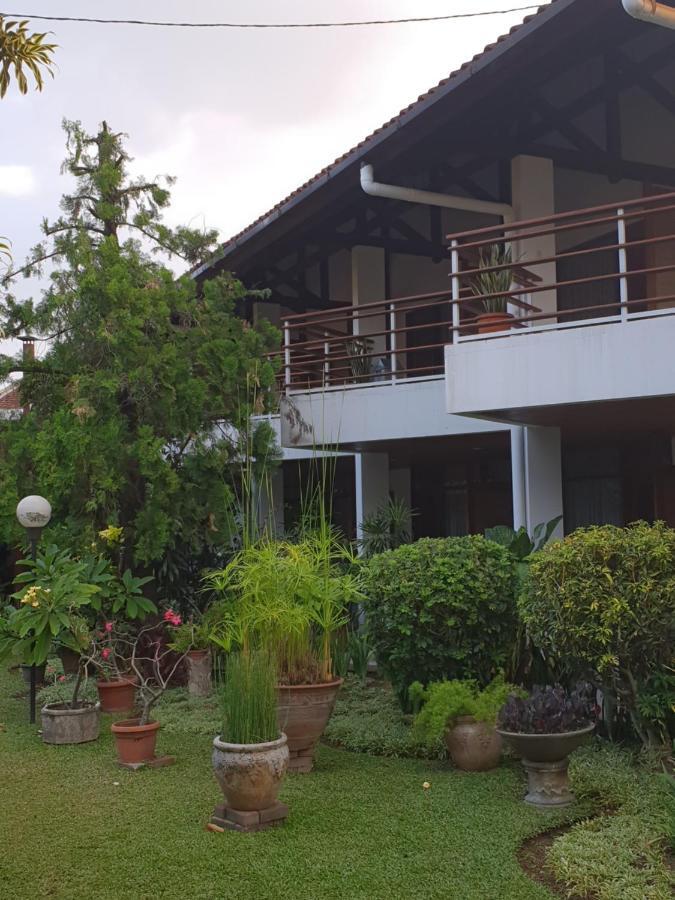 Hotel Bumi Asih Gedung Sate Bandung Exterior photo